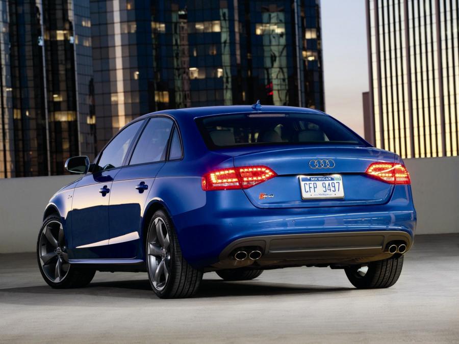  Audi S4 Sedan (B8, 8K) 2009 года  (NA) (фото 6 из 20)